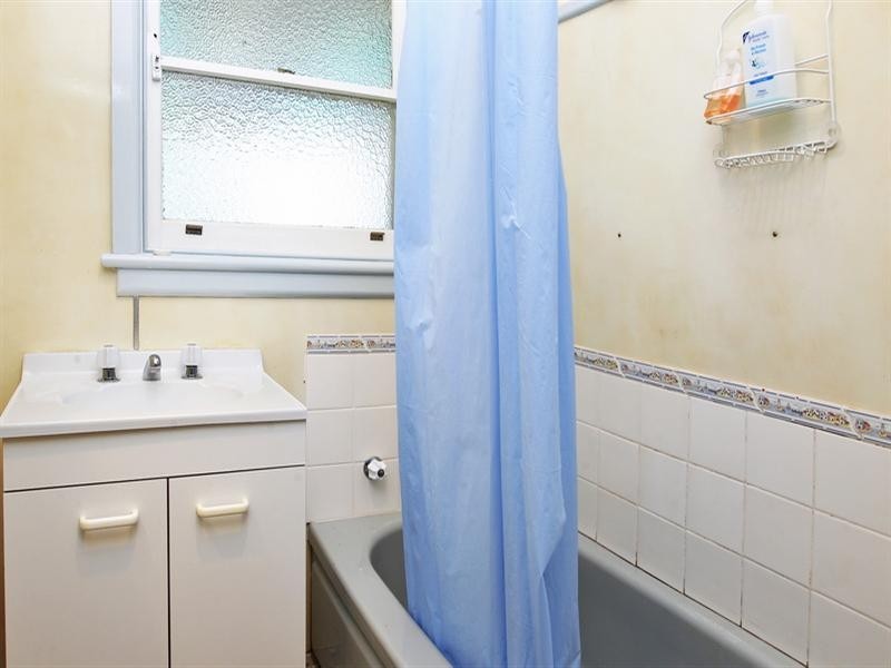 34 McIntosh Street, Shoalhaven Heads NSW 2535