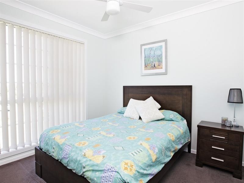 4 Folia Close, West Nowra NSW 2541