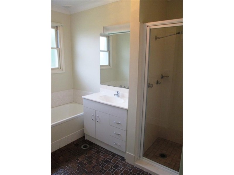 33 Elia Avenue, Nowra NSW 2541