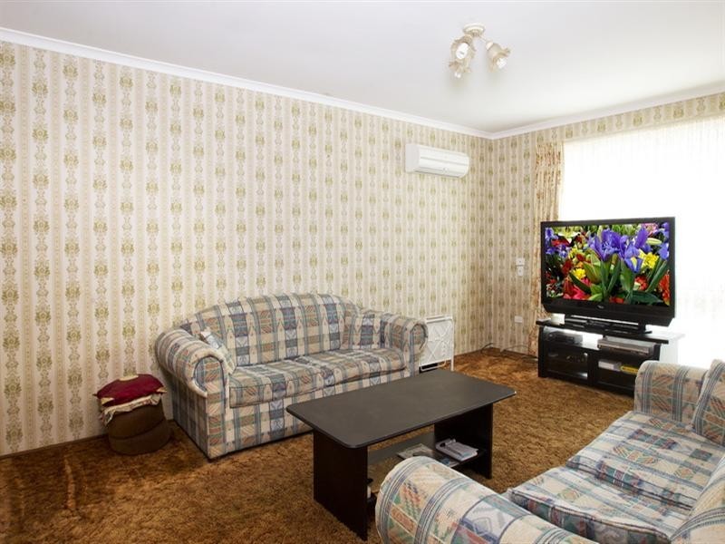 4 Camellia Grove, Bomaderry NSW 2541