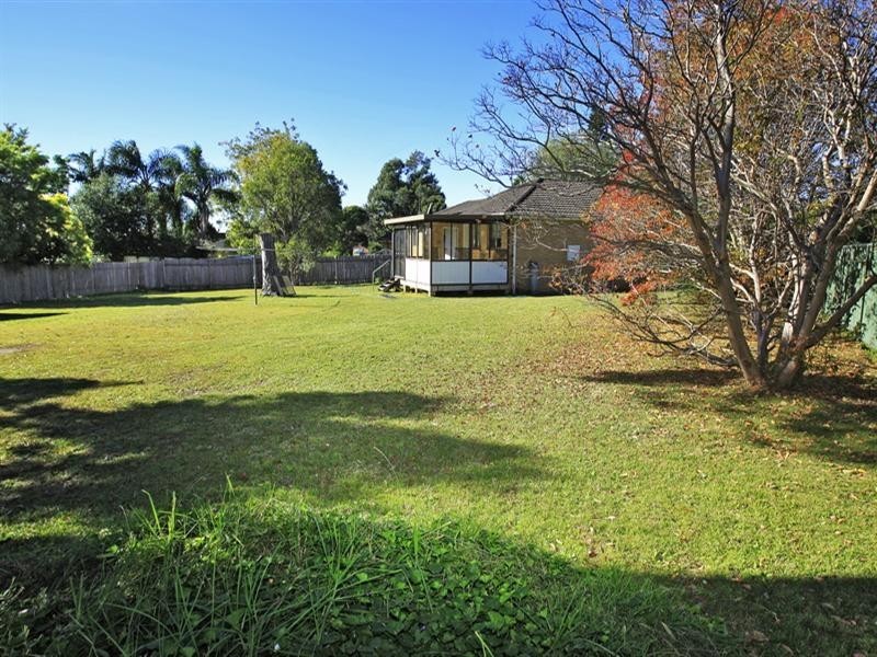4 Camellia Grove, Bomaderry NSW 2541