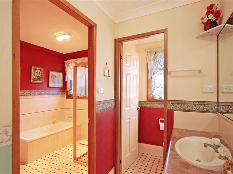 2/110 Lyndhurst Drive, Bomaderry NSW 2541