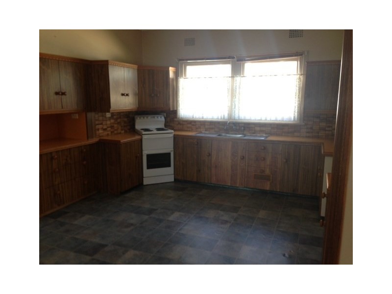 26 Douglas Street, Nowra NSW 2541