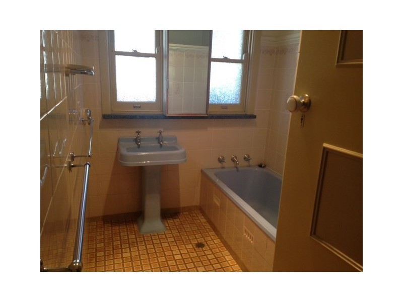 26 Douglas Street, Nowra NSW 2541