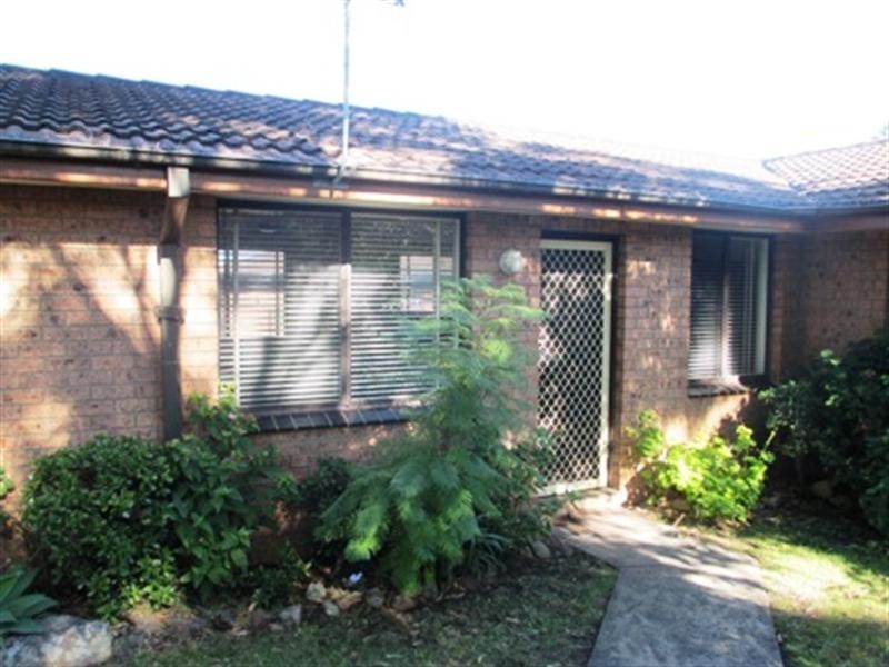 2/43-45 Brinawarr Street, Bomaderry NSW 2541