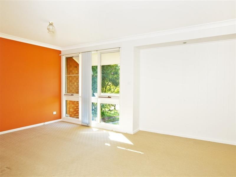 8 Fuschia Crescent, Bomaderry NSW 2541