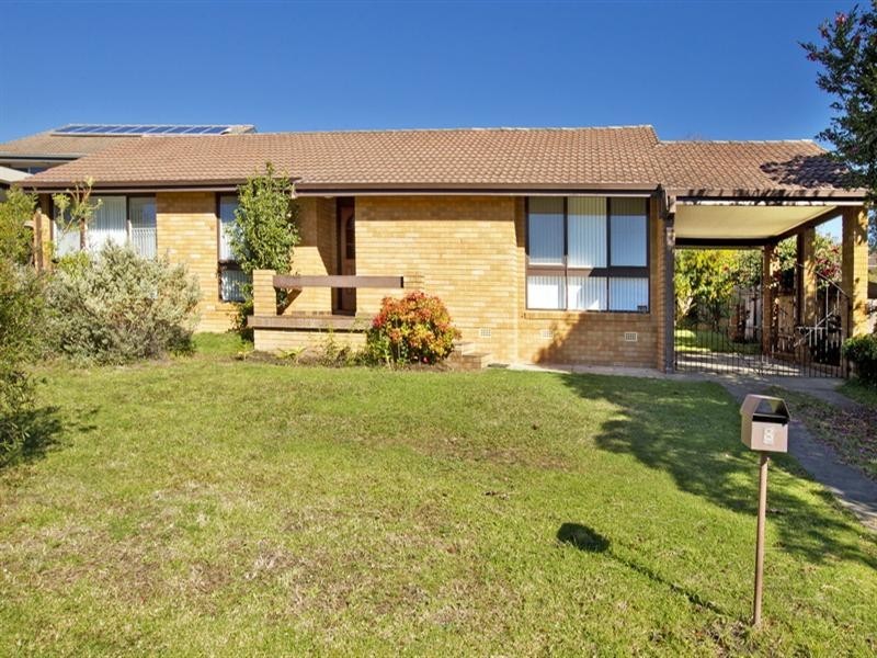 8 Fuschia Crescent, Bomaderry NSW 2541