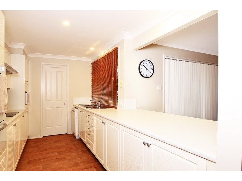 8 Woorin Close, Bomaderry NSW 2541