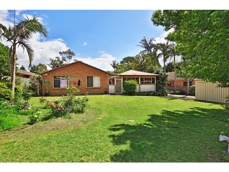 8 Woorin Close, Bomaderry NSW 2541