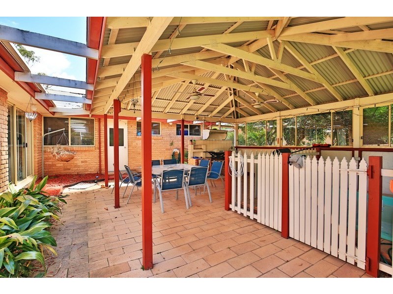 8 Woorin Close, Bomaderry NSW 2541