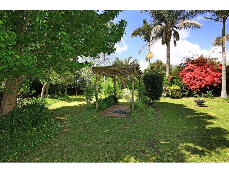 8 Woorin Close, Bomaderry NSW 2541