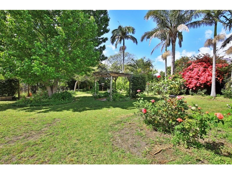 8 Woorin Close, Bomaderry NSW 2541