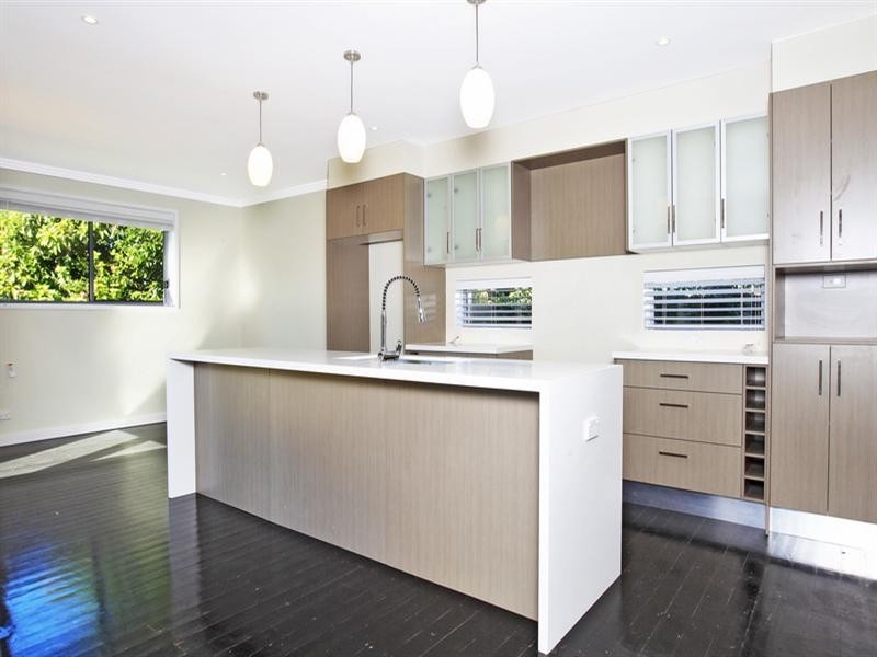 6 Lyrebird Drive, Nowra NSW 2541