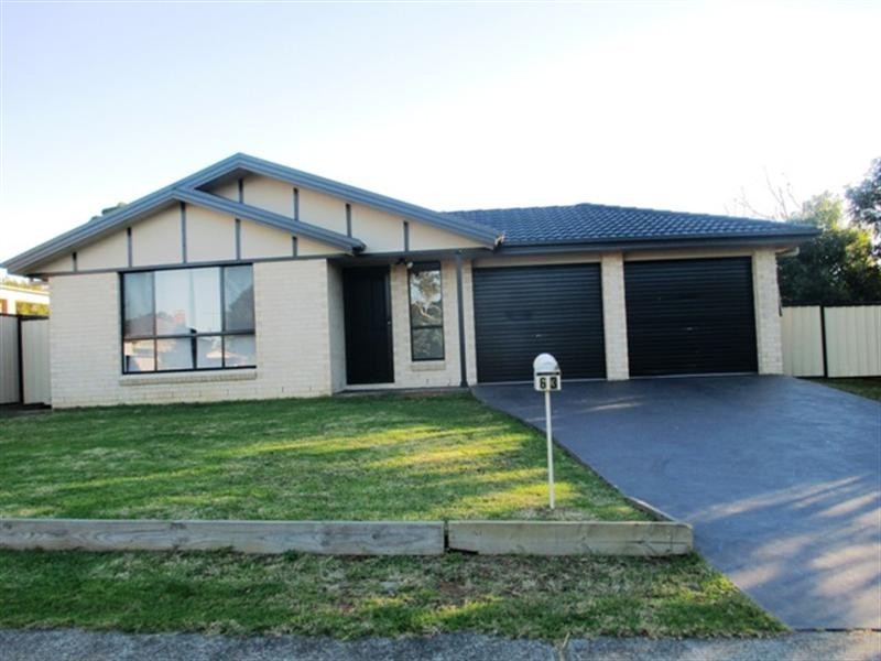 63 Meroo Road, Bomaderry NSW 2541