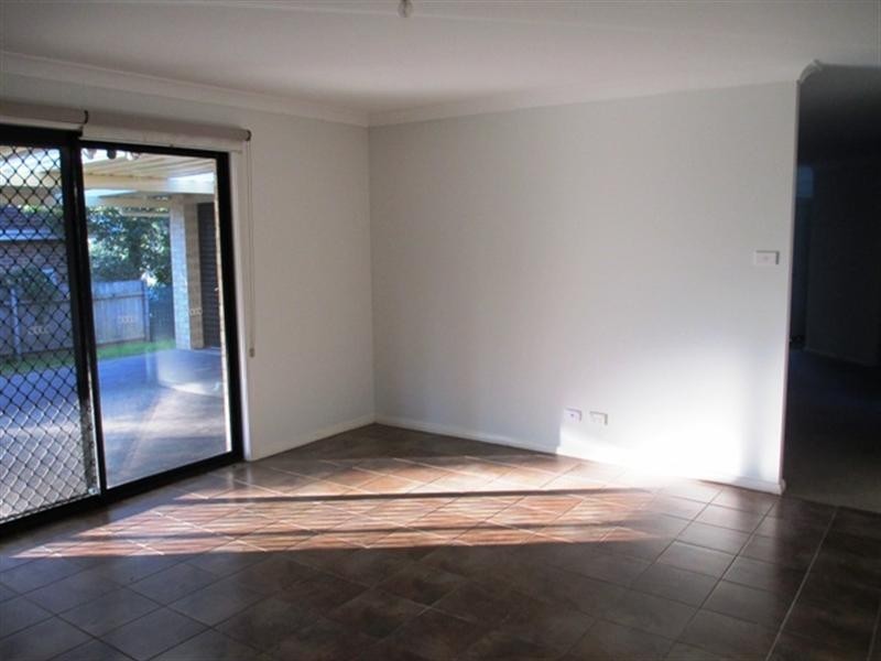63 Meroo Road, Bomaderry NSW 2541