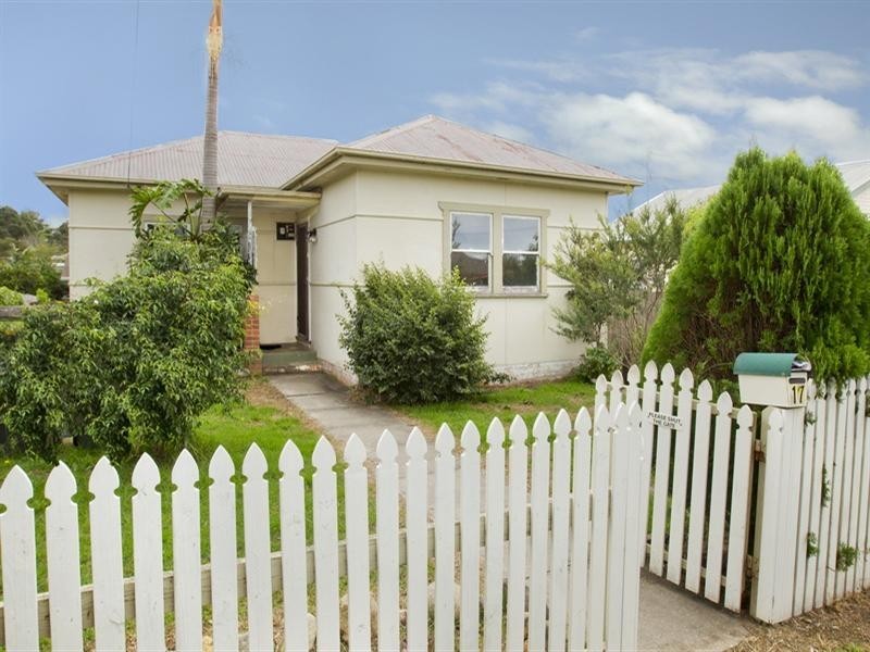 17 Osborne Street, Nowra NSW 2541