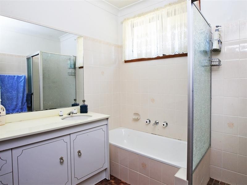 4 Groudle Glen, Bomaderry NSW 2541