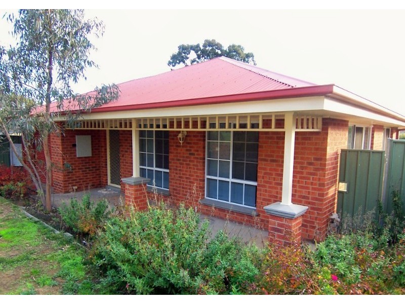 12 Sunset Boulevard, Spring Gully VIC 3550