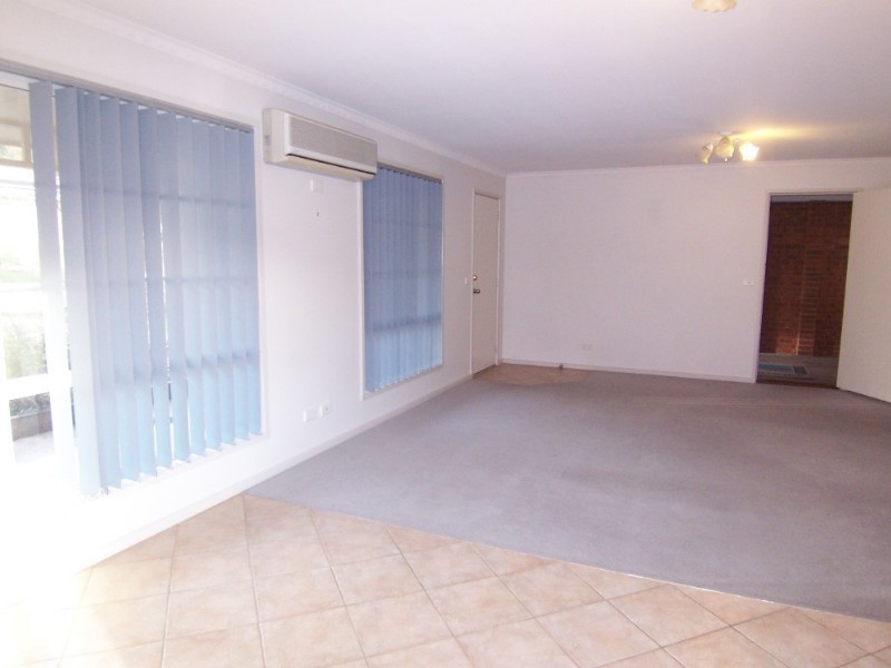 12 Sunset Boulevard, Spring Gully VIC 3550