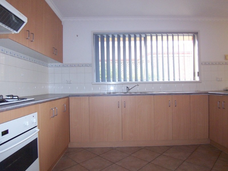 12 Sunset Boulevard, Spring Gully VIC 3550