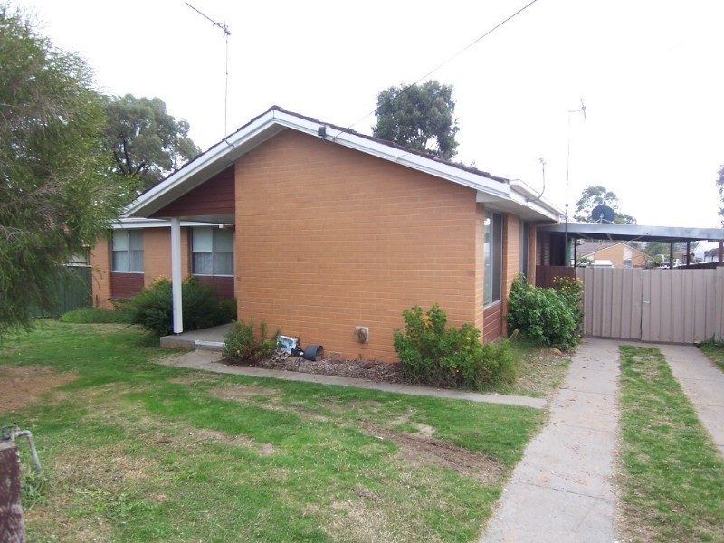 36 Derwent Drive, Long Gully VIC 3550