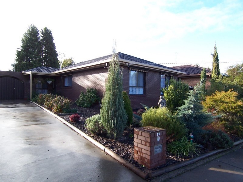 67 Gill Avenue, California Gully VIC 3556