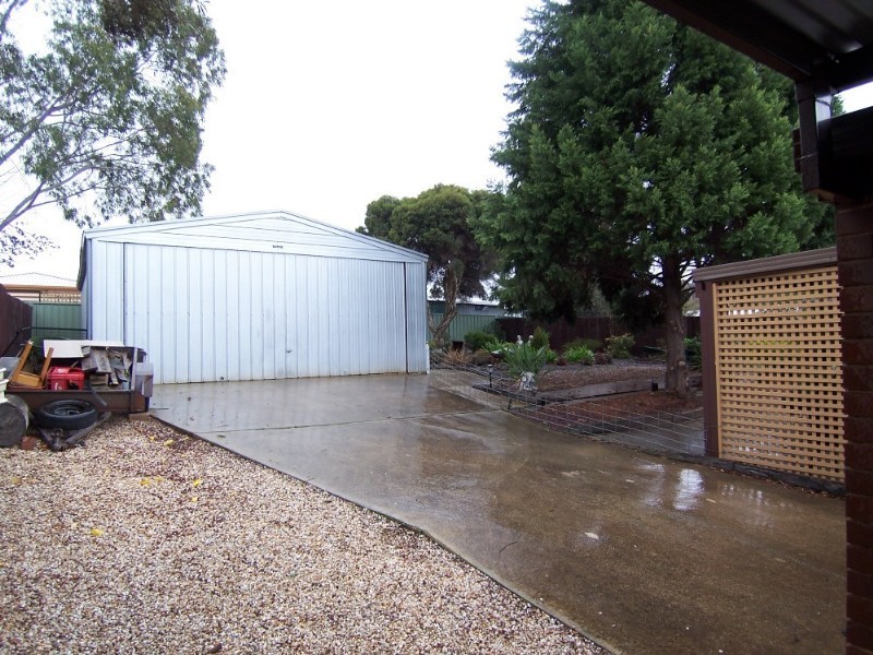 67 Gill Avenue, California Gully VIC 3556