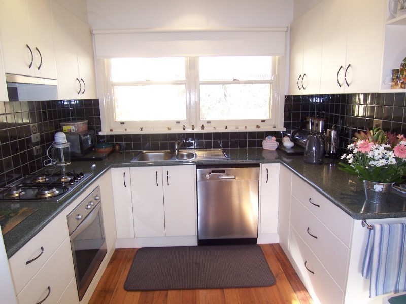 2 Carter Street, Flora Hill VIC 3550