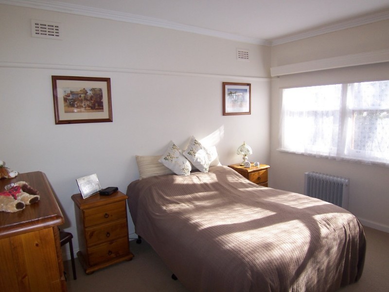 2 Carter Street, Flora Hill VIC 3550