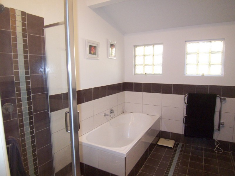 2 Carter Street, Flora Hill VIC 3550