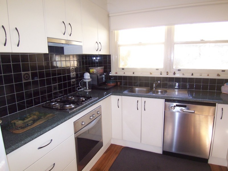 2 Carter Street, Flora Hill VIC 3550