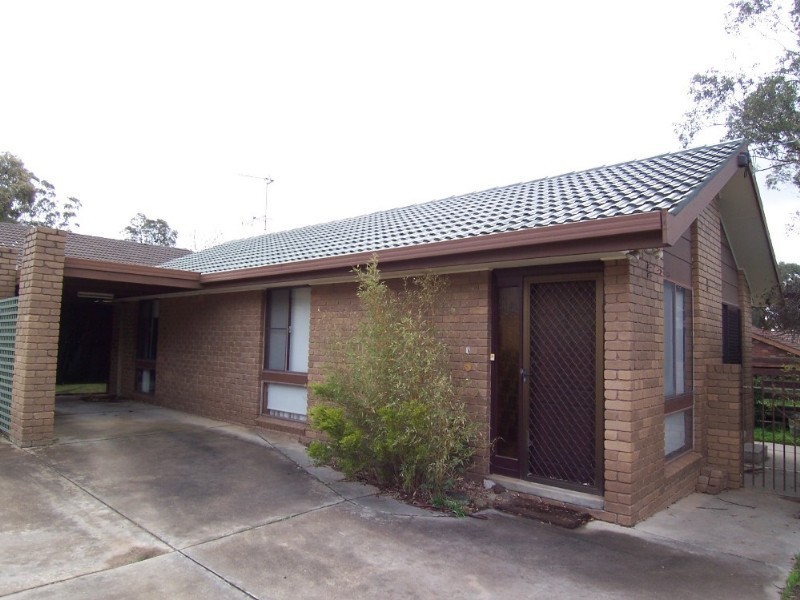 10 Sharon Street, Flora Hill VIC 3550