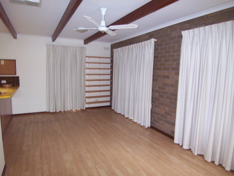 10 Sharon Street, Flora Hill VIC 3550