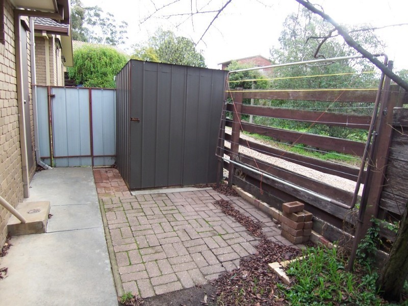 10 Sharon Street, Flora Hill VIC 3550