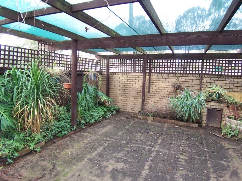 10 Sharon Street, Flora Hill VIC 3550