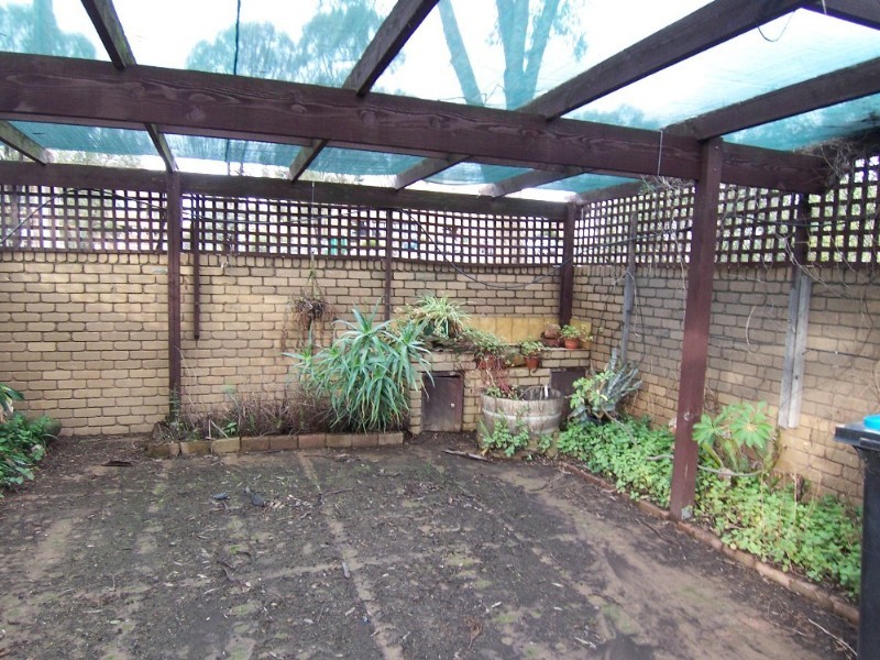 10 Sharon Street, Flora Hill VIC 3550