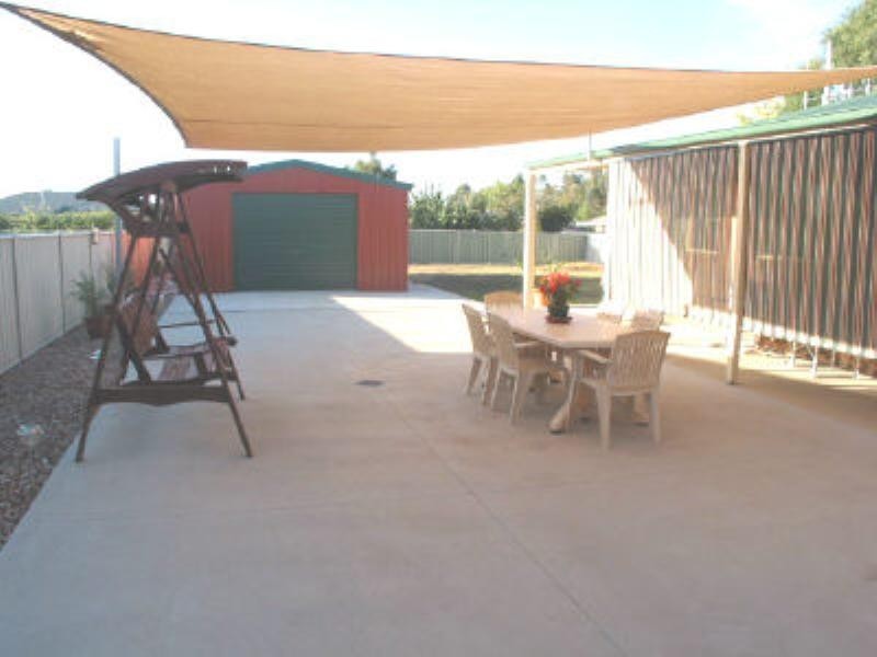 4 Cassandra Crescent, Epsom VIC 3551