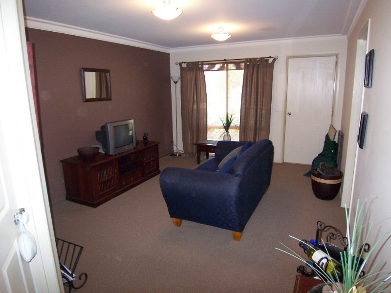 4 Bassett Drive, Strathfieldsaye VIC 3551