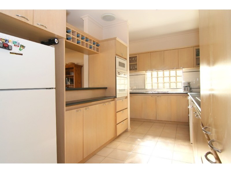 17 Mayfield Parade, Strathdale VIC 3550