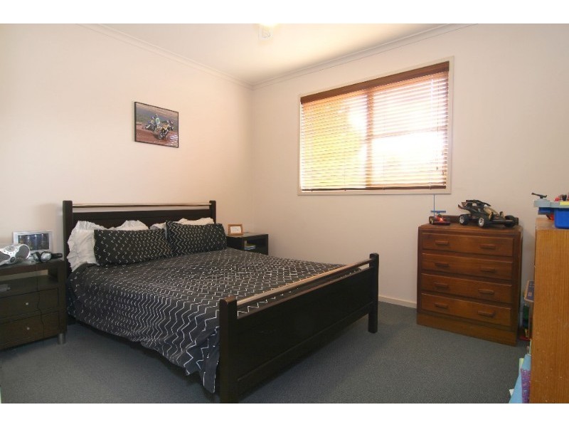 17 Mayfield Parade, Strathdale VIC 3550