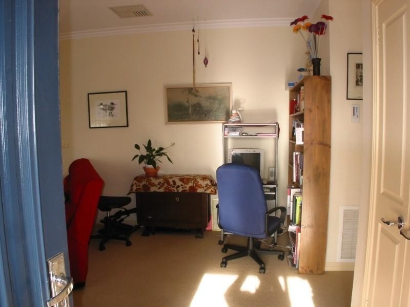 2/9 Derby Grove, Flora Hill VIC 3550