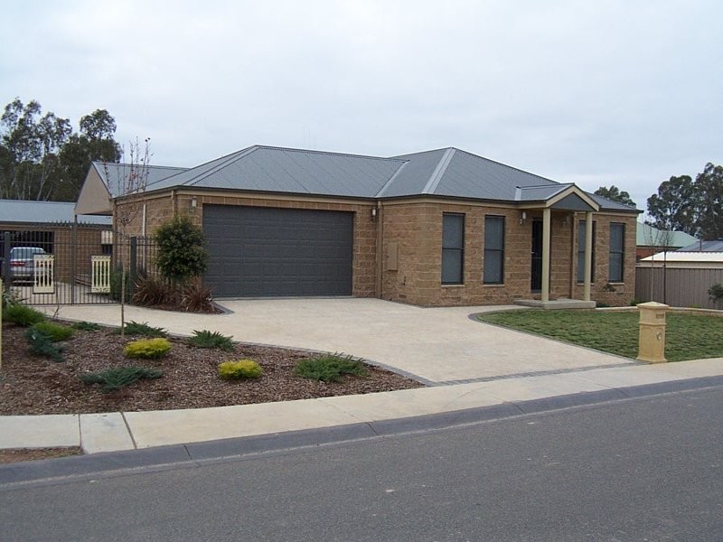 4 Alexander Close, Strathfieldsaye VIC 3551