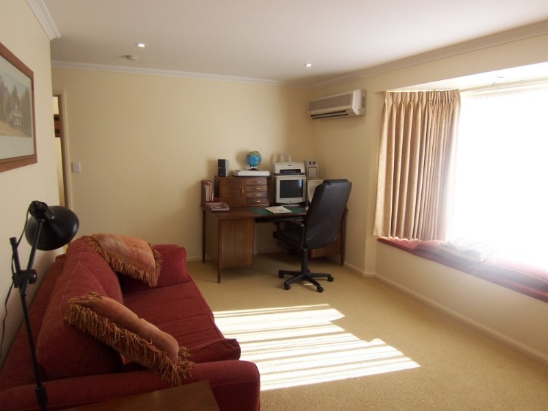 23 Wallaby Avenue, Kangaroo Flat VIC 3555