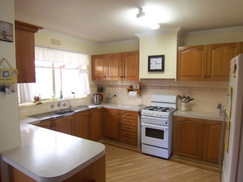 23 Wallaby Avenue, Kangaroo Flat VIC 3555