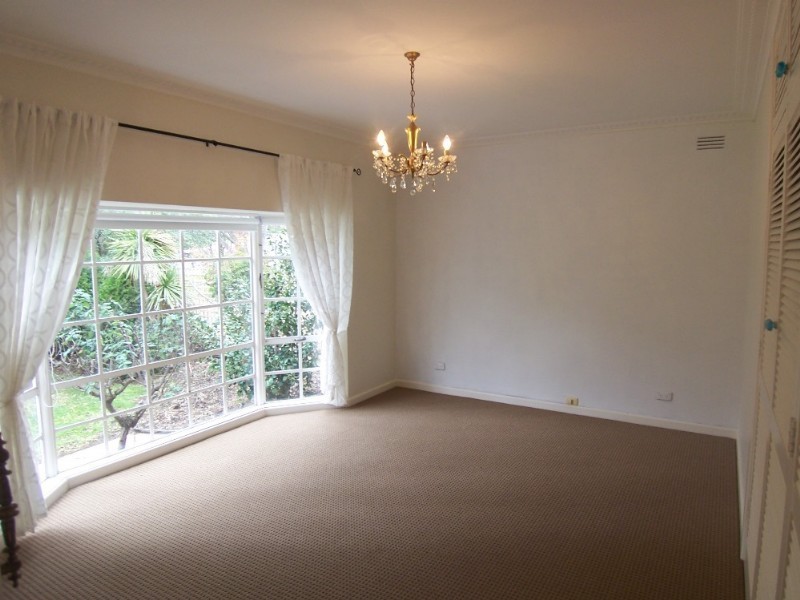 36 Steane Street, Kennington VIC 3550