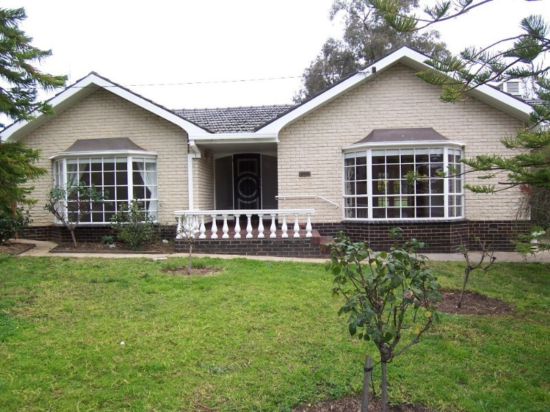 36 Steane Street, Kennington VIC 3550