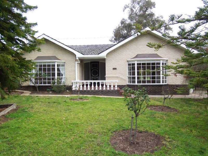 36 Steane Street, Kennington VIC 3550