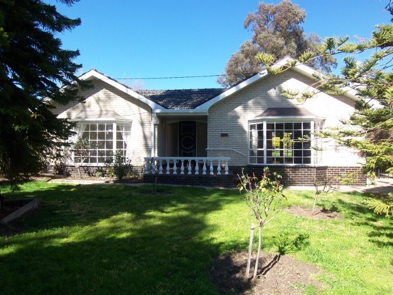 36 Steane Street, Kennington VIC 3550