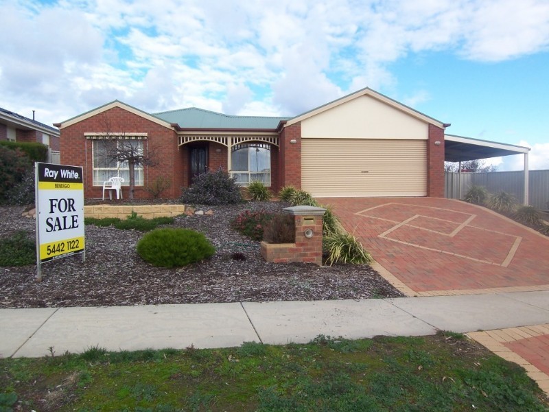 9 Penzance Avenue, Golden Square VIC 3555