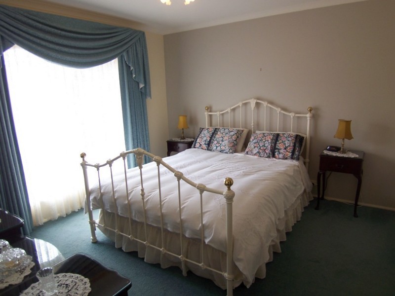 9 Penzance Avenue, Golden Square VIC 3555